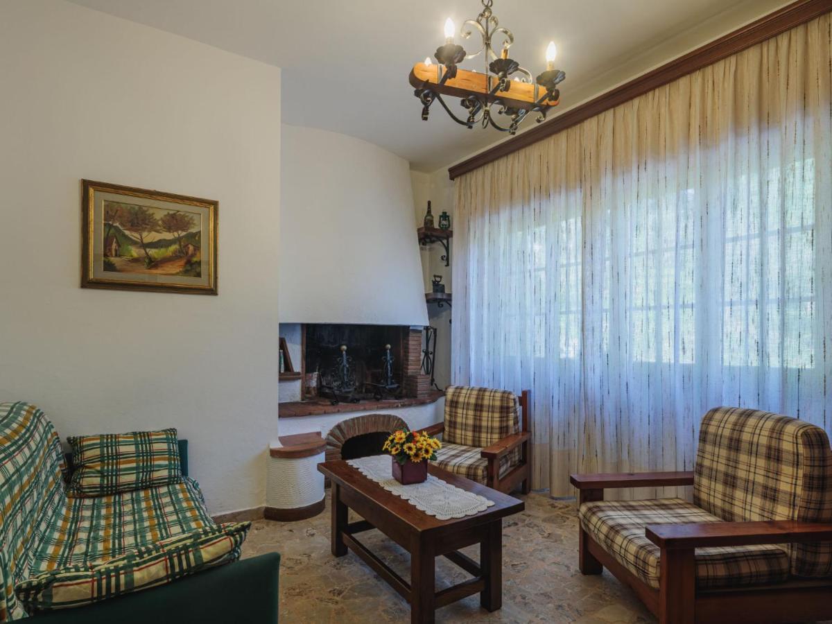 Apartment Barbara By Interhome Corsanico-Bargecchia Exteriér fotografie